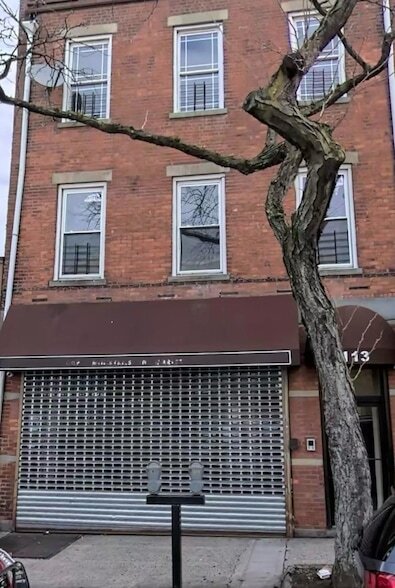 property at 113 S 4th Ave
