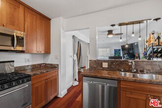 307 6th Ave in Los Angeles, CA - Building Photo - Building Photo