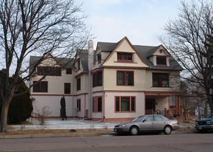 615 N Corona St in Colorado Springs, CO - Foto de edificio - Building Photo