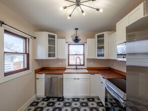 3130 Westwood Dr NW in Cedar Rapids, IA - Building Photo - Building Photo