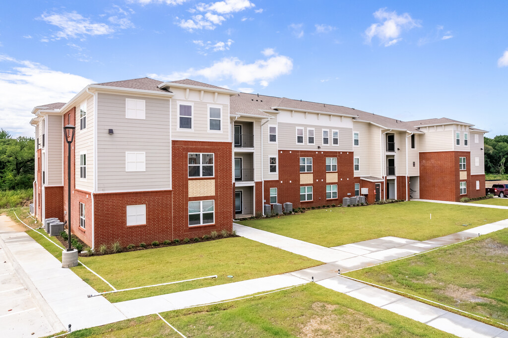 Pecan Creek Apartment