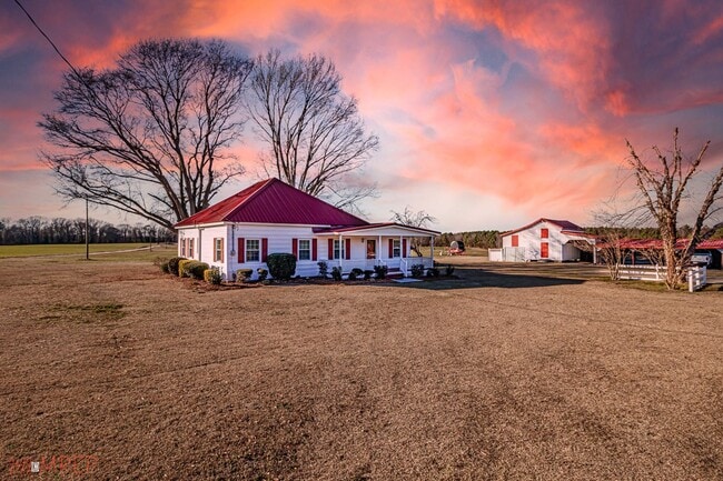 property at 406 Mills Loop Rd