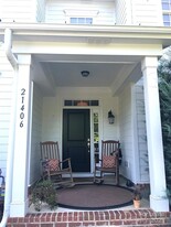 21406 Old Canal St in Cornelius, NC - Building Photo