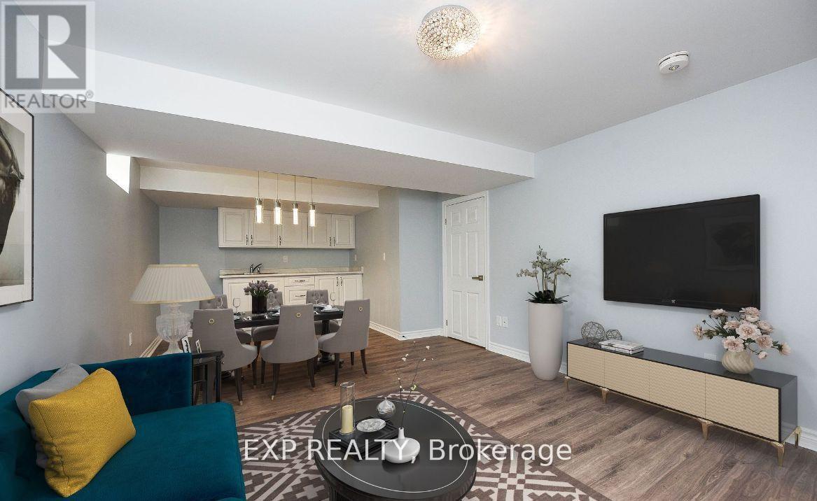 7047 Dalewood Dr in Mississauga, ON - Building Photo