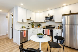 The Enclave in Walnut Creek, CA - Foto de edificio - Building Photo