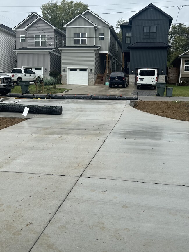 4018 Cumberland Ave in Nashville, TN - Building Photo - Building Photo