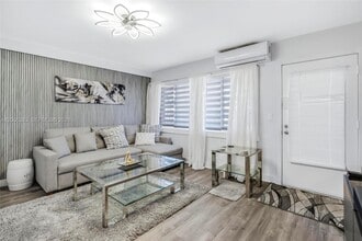 901 SW 11th Ave in Hallandale Beach, FL - Building Photo - Building Photo