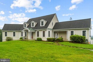 16250 Short Hill Rd in Purcellville, VA - Building Photo