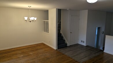 1718 Redwood Ct in Allentown, PA - Foto de edificio - Building Photo