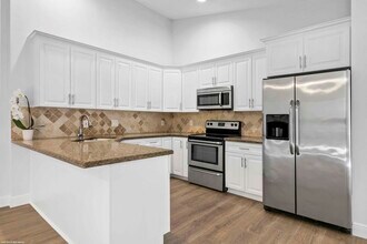 1120 Hyacinth Pl in Wellington, FL - Building Photo - Building Photo