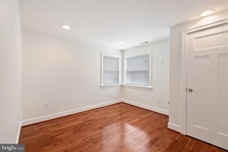 2903 Topaz Rd, Unit 2 in Parkville, MD - Foto de edificio - Building Photo