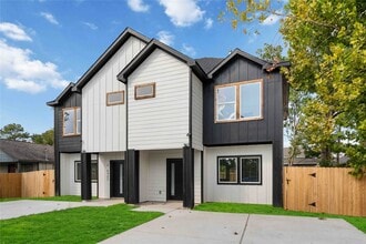 6909 S Hall St in Houston, TX - Building Photo - Building Photo