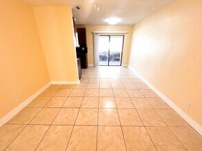 12419 Westhampton Cir, Unit 12419 in Wellington, FL - Building Photo - Building Photo