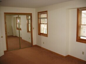 22 High St in Amherst, MA - Building Photo - Building Photo