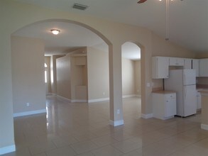 29425 Crossland Dr in Wesley Chapel, FL - Building Photo - Building Photo