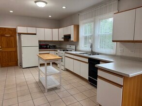 11 Lafayette Rd in Riverside, IL - Building Photo - Building Photo