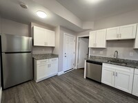 49 Waverly St, Unit 4 in Boston, MA - Building Photo - Building Photo