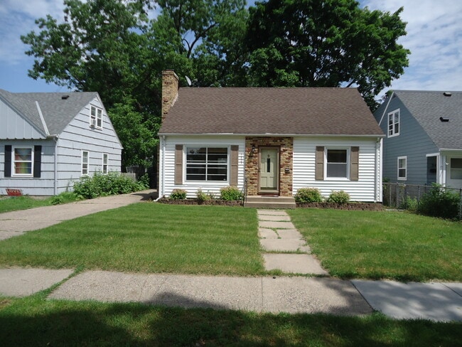 property at 5429 Harriet Ave