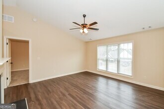 949 West Ave in Dallas, GA - Foto de edificio - Building Photo