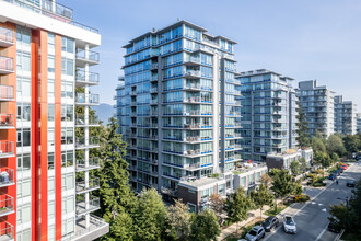 Altitude I in Burnaby, BC - Building Photo - Building Photo