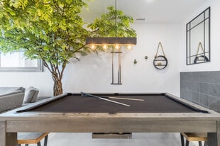 4107 QC-335 in Montréal, QC - Building Photo