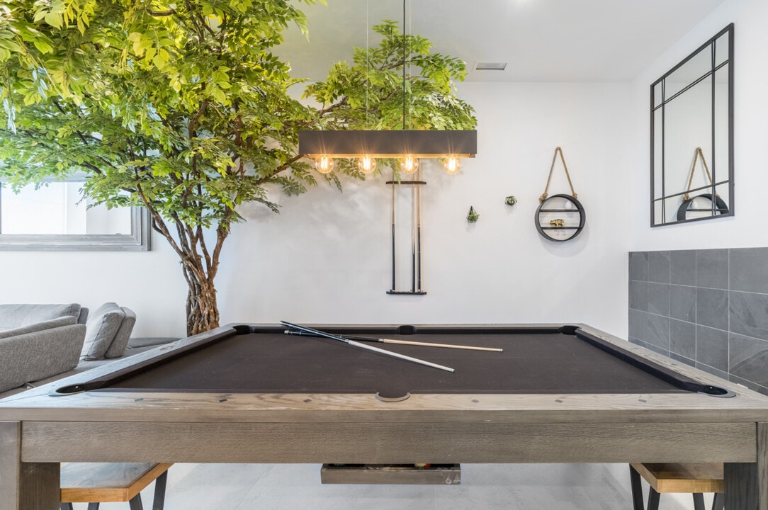 4107 QC-335 in Montréal, QC - Building Photo