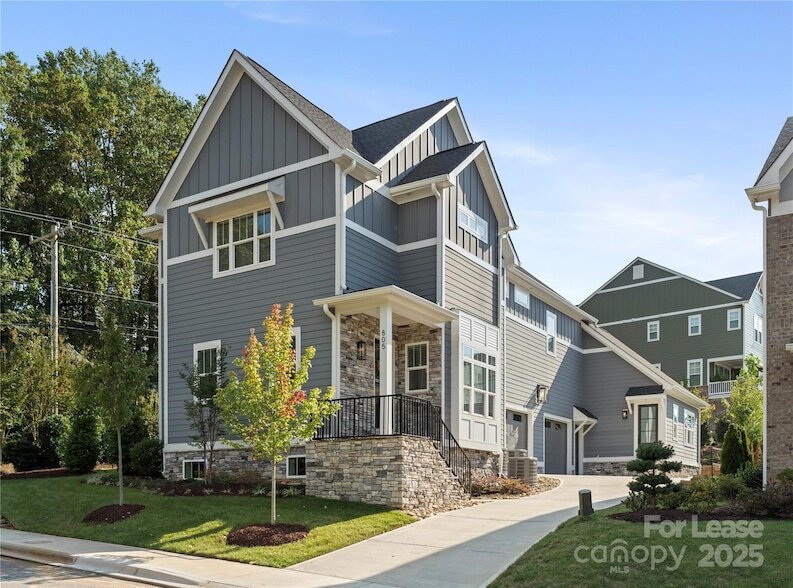805 Naples Dr in Davidson, NC - Building Photo