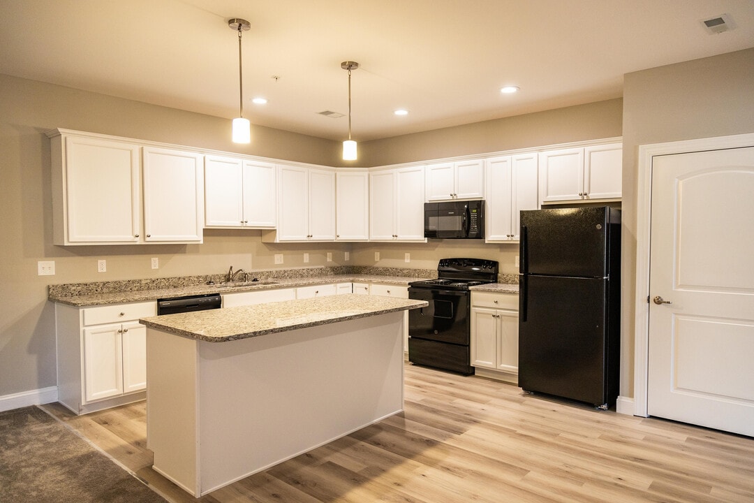 CARLS CORNER RESIDENTIAL in Winchester, VA - Building Photo