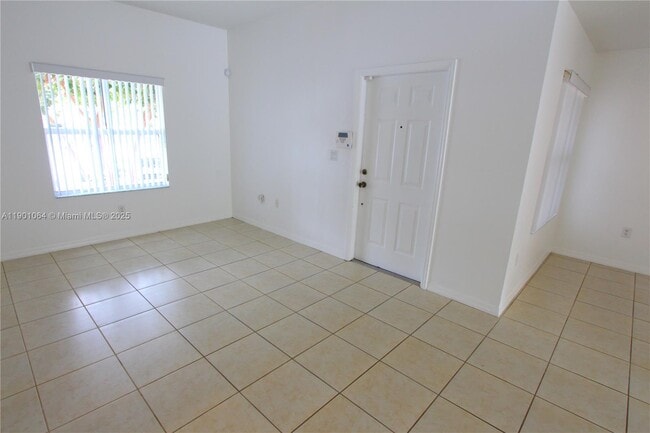1079 SW 143rd Ave in Pembroke Pines, FL - Building Photo - Building Photo