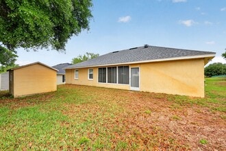 2011 Oakbend Dr in Eustis, FL - Building Photo - Building Photo