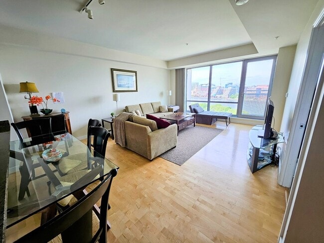 175 Blossom St in Boston, MA - Building Photo - Building Photo