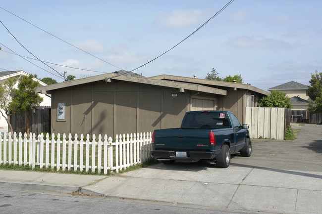 550 Cherry Way in Hayward, CA - Building Photo - Building Photo