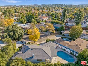 22563 Tiara St in Los Angeles, CA - Building Photo - Building Photo