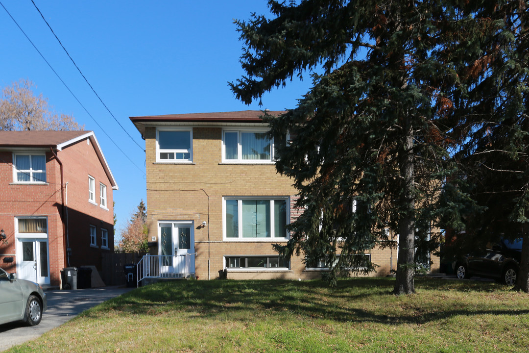 31-33 Garthdale Ct in Toronto, ON - Building Photo