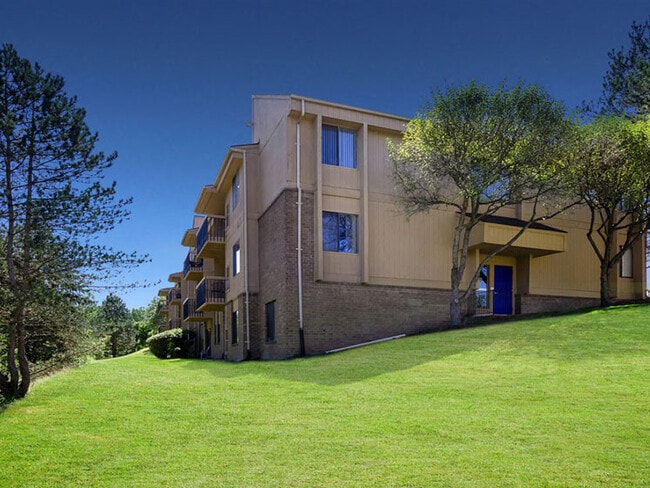Franklin River Apartments