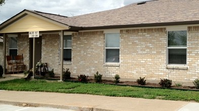 Red Oak Apartments in Red Oak, TX - Building Photo - Building Photo