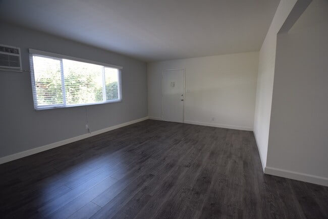 5230 Kester Ave in Los Angeles, CA - Building Photo - Building Photo