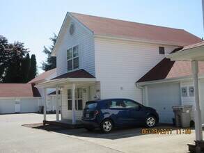 1976 NW Grant Ave in Corvallis, OR - Building Photo - Building Photo