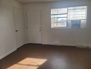 317 E Florida St, Unit 317-C in Greensboro, NC - Building Photo - Building Photo