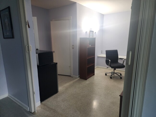 465 S Fig Tree Ln in Plantation, FL - Foto de edificio - Building Photo