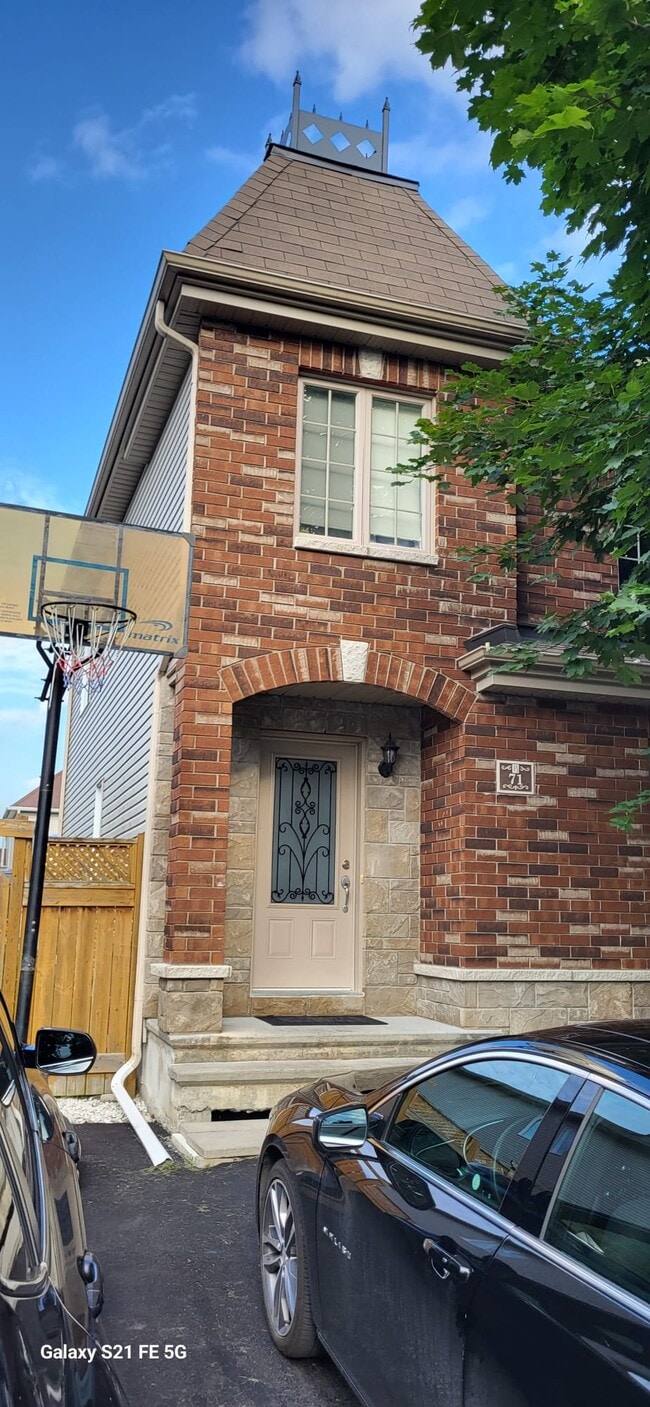 property at 71 Du Carnavalet Rue