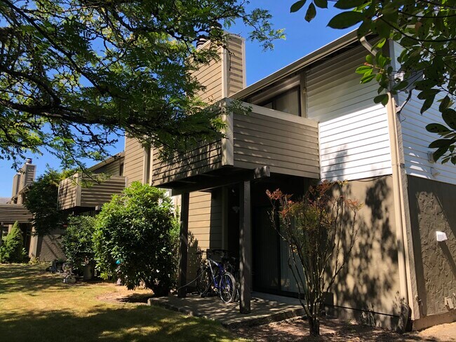 2534 Warner Ave in Enumclaw, WA - Building Photo - Building Photo