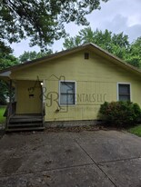 215 W Forest St in Pittsburg, KS - Building Photo