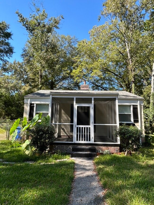 property at 2331 Wesley Dr