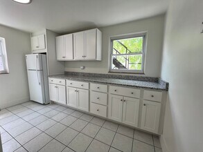 821 Collins St in Pittsburgh, PA - Building Photo - Building Photo