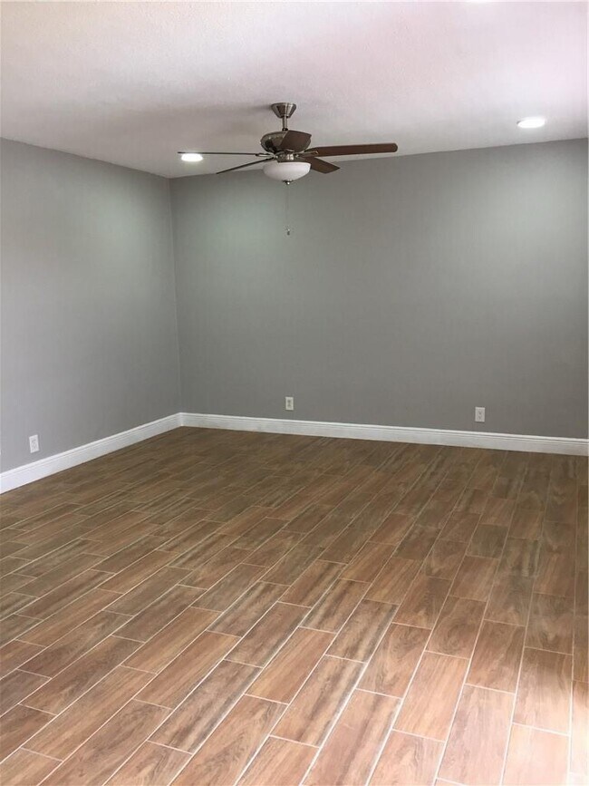 2016 NE 17th Ct-Unit -15 in Fort Lauderdale, FL - Building Photo - Building Photo