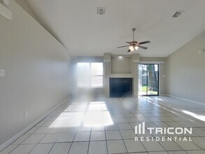 7827 Pepper Cir E in Jacksonville, FL - Building Photo - Building Photo