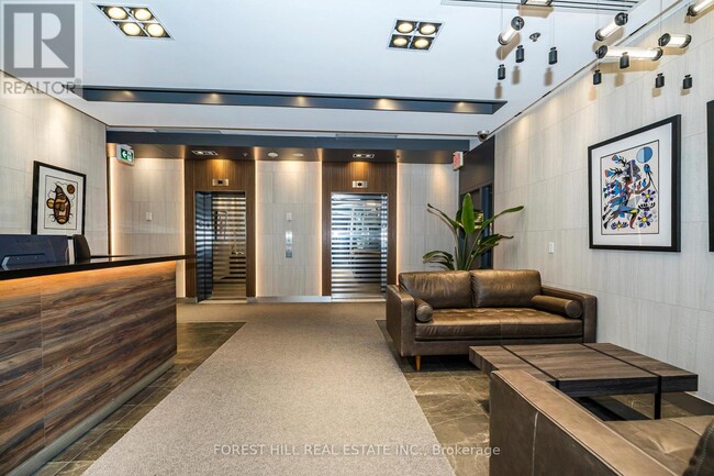 25 Carlton St. in Toronto, ON - Building Photo - Building Photo