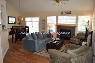 12664 E Harvard Cir in Aurora, CO - Building Photo - Building Photo