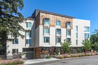 Eagle Park Apartments in Mountain View, CA - Foto de edificio - Building Photo